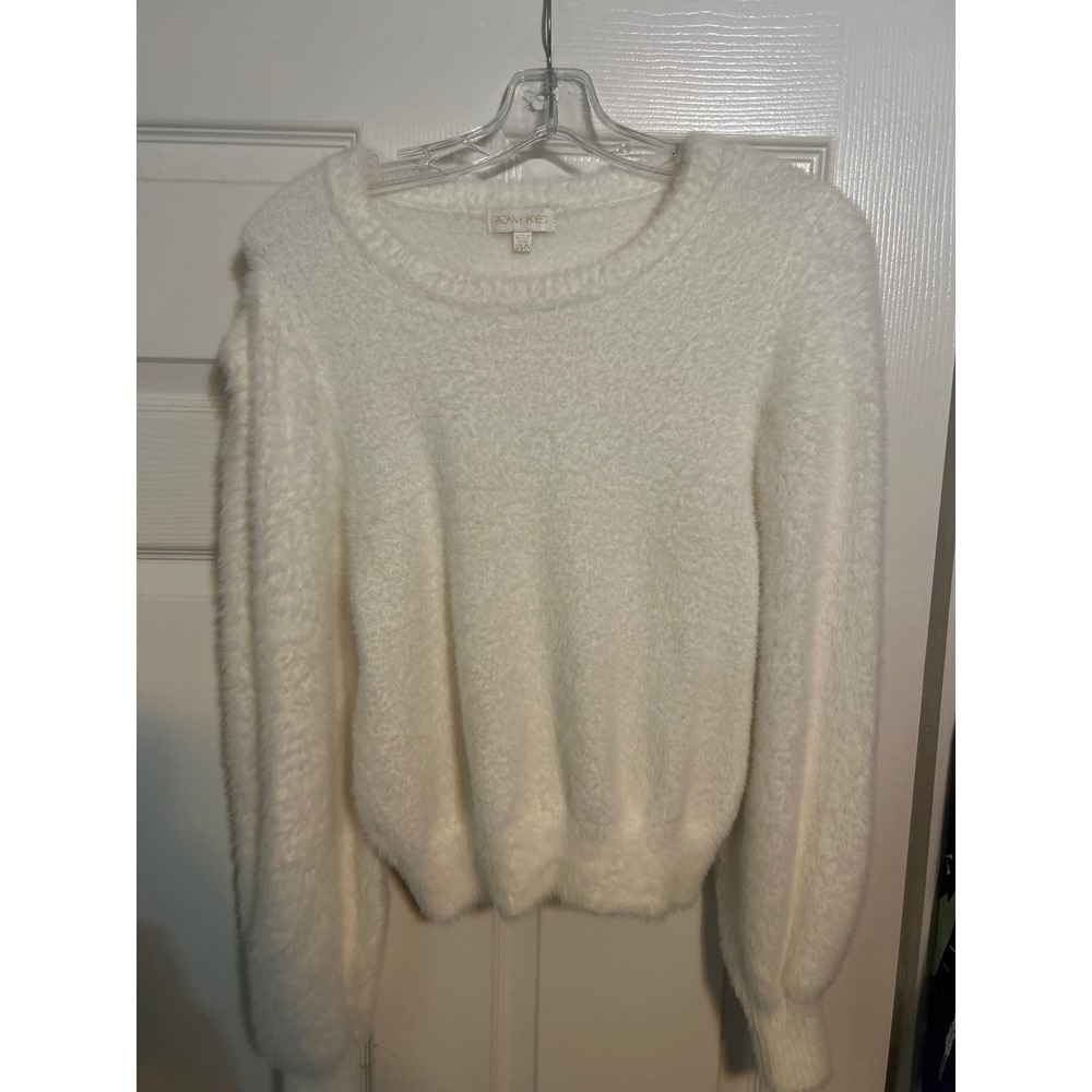 Ronny Kobo XS/S White Fuzzy Soft Knit Long Sleeve Pullover Sweater